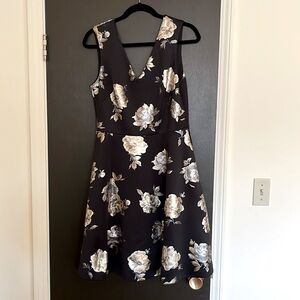 Black and gold flower dress. Size 8 White House black market